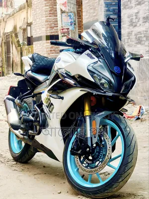CFMoto 300SR 2025 White