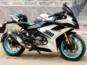CFMoto 300SR 2025 White