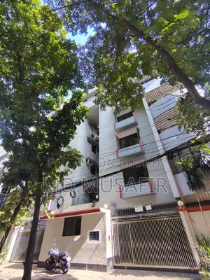গুলশান মডেল টাউনে স্বপ্নের প্লট