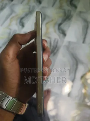 Vivo V25 128 GB Gold