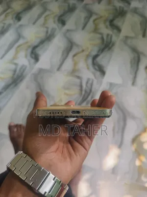 Vivo V25 128 GB Gold