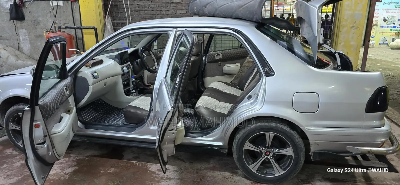 Toyota Corolla Sedan 1995 Silver