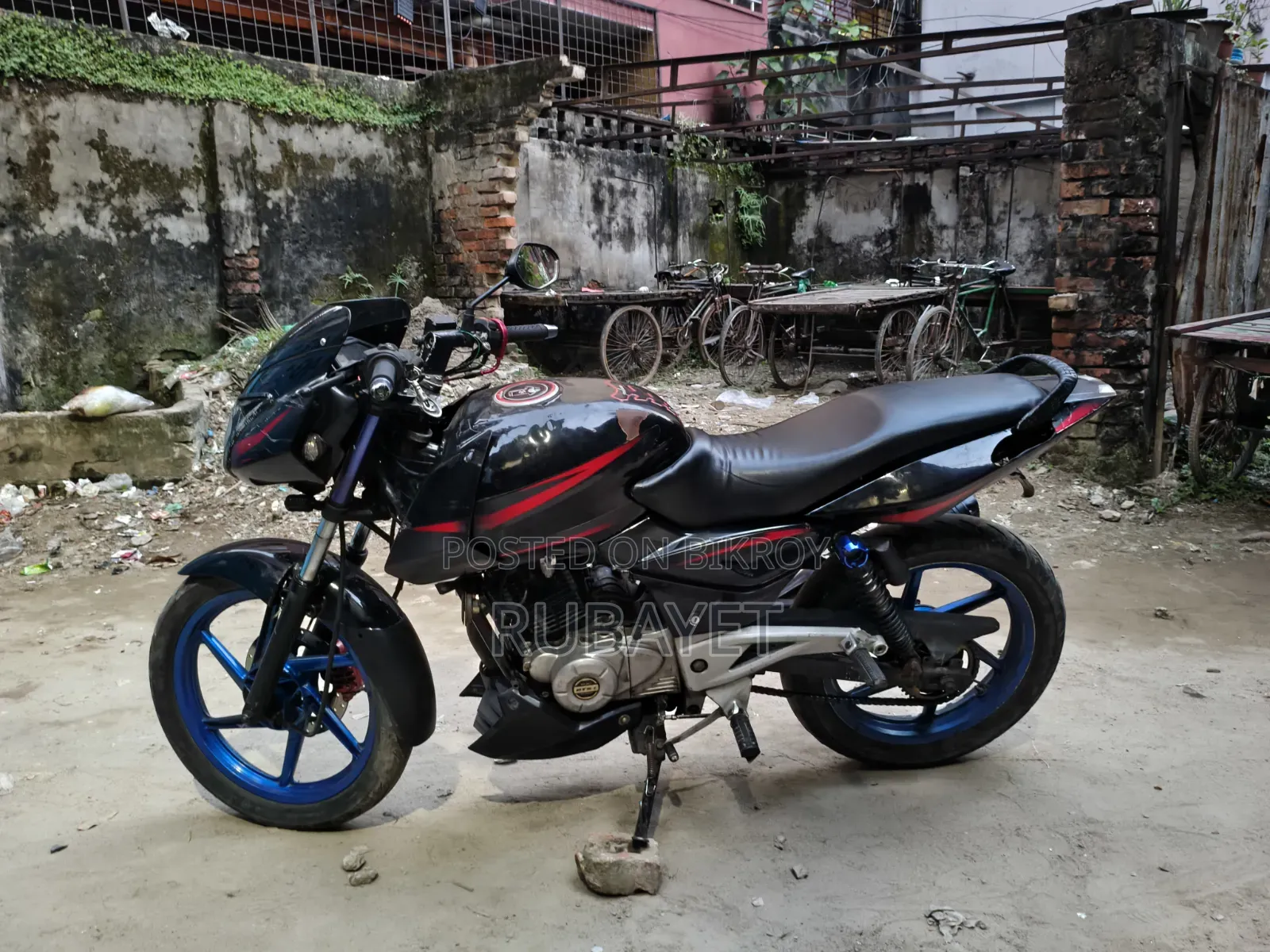 বাজাজ পালসার ১৫০ ২০১৫ ব্ল্যাক