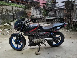 বাজাজ পালসার ১৫০ ২০১৫ ব্ল্যাক