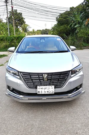 টয়োটা প্রিমিও ২০১৬ সিলভার