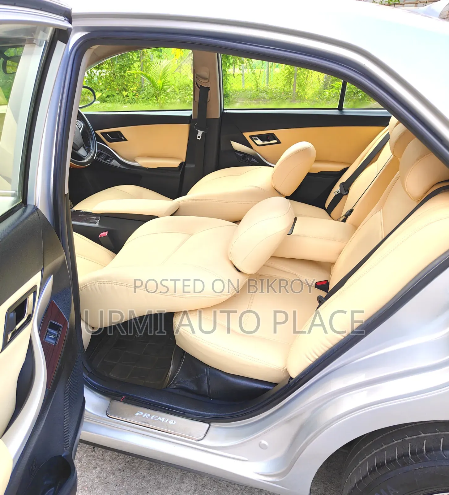 Toyota Premio 2016 Silver