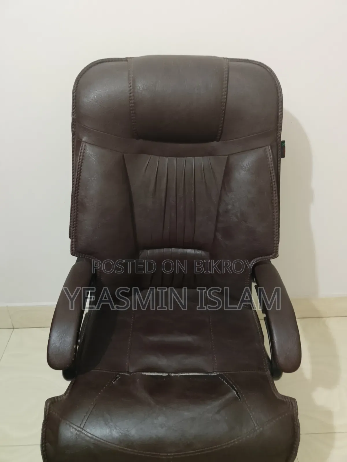 ১টি চেয়ার বিক্রি