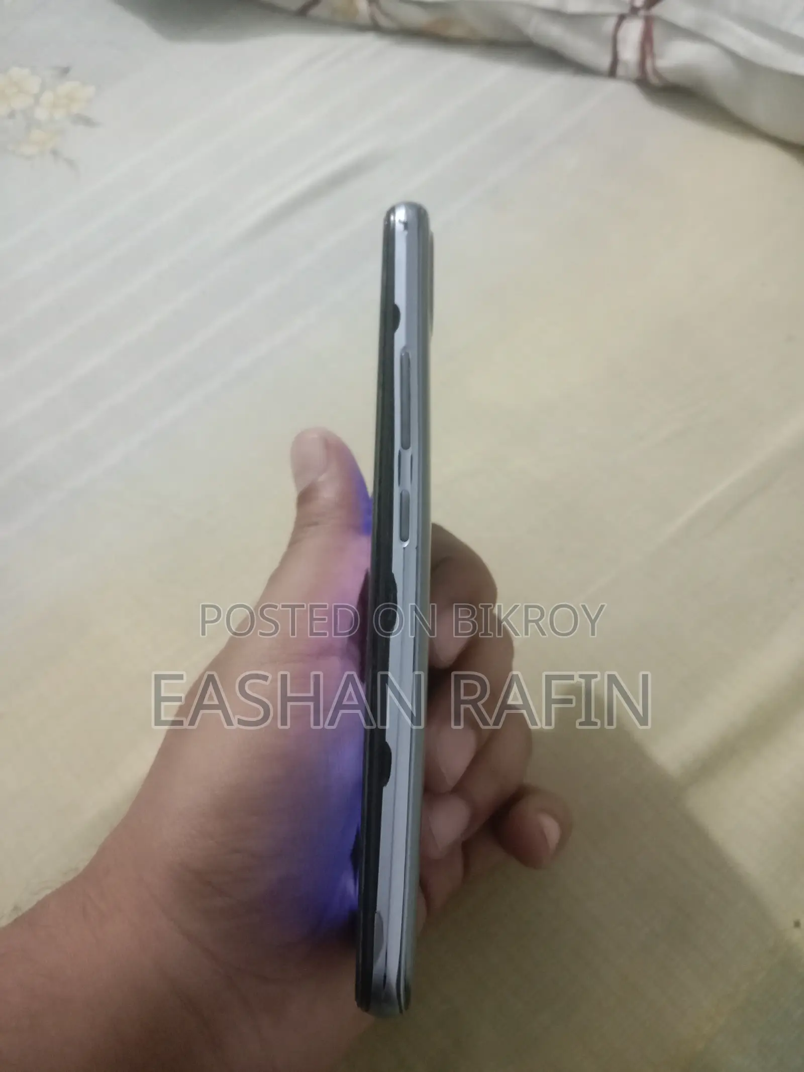রিয়েলমি নারজো ২০ ৬৪ জিবি গ্রে