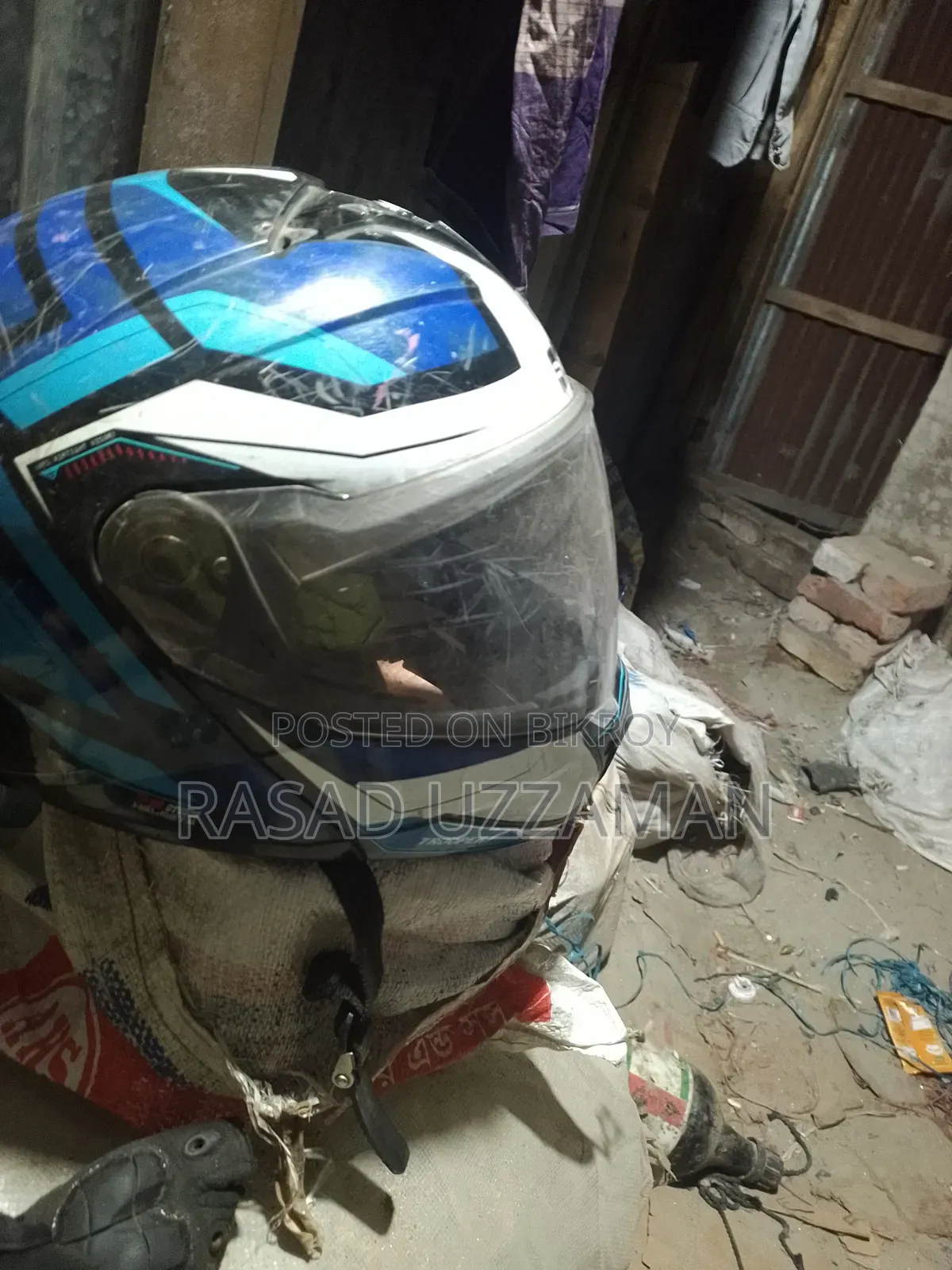 Helmet very good and safe