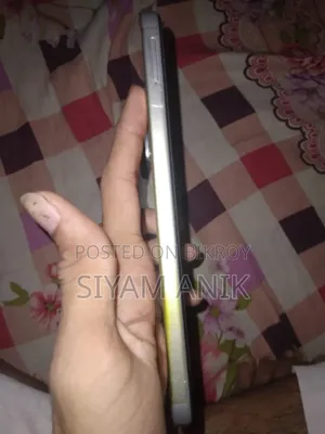 নতুন ইনফিনিক্স হট ৭০ ১২৮ জিবি কমলা