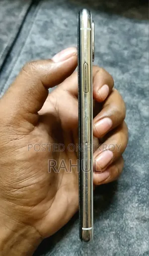 অ্যাপল আইফোন এক্স ৬৪ জিবি হোয়াইট
