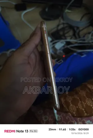 Apple iPhone 8 64 GB Gold