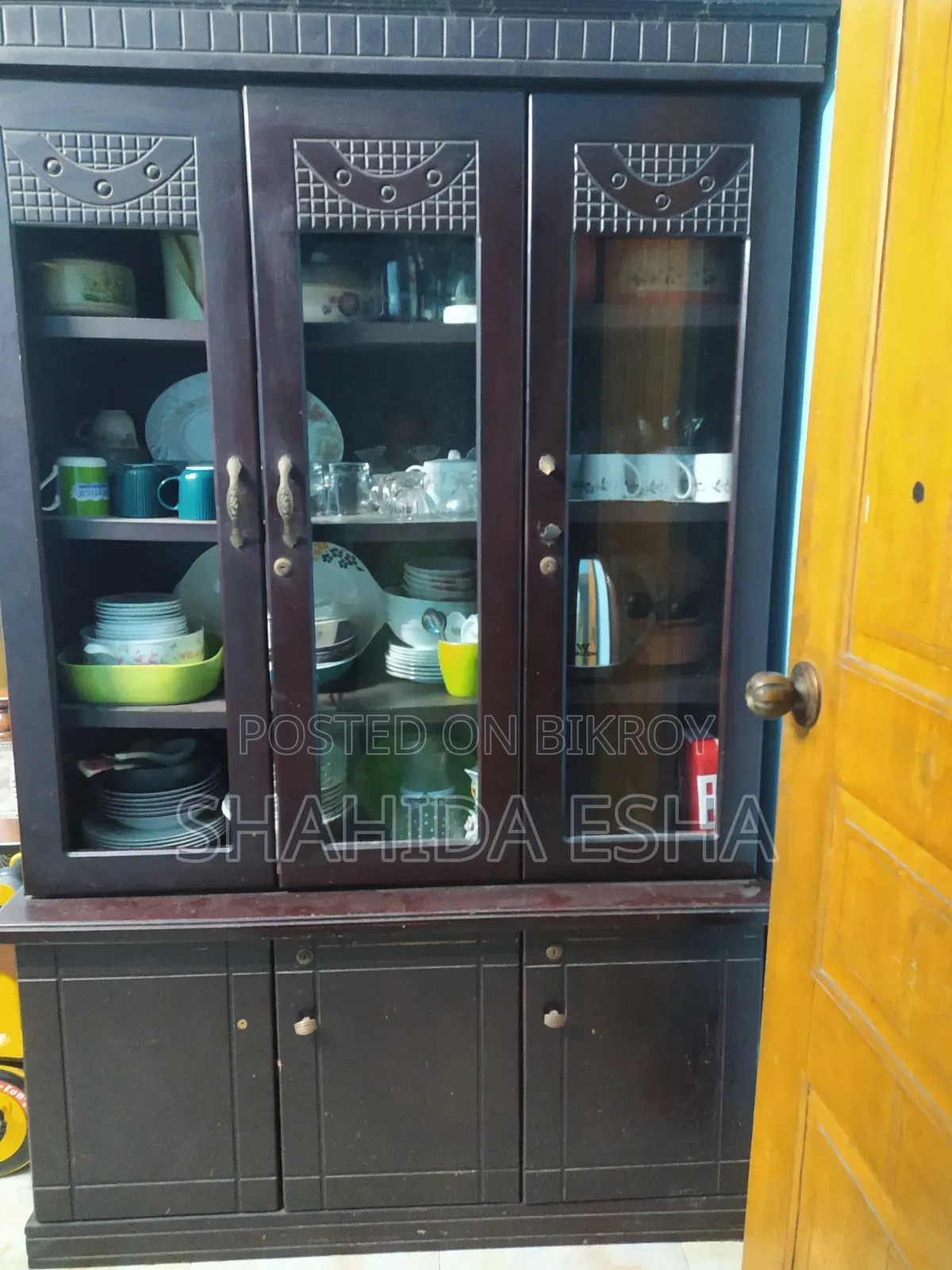 বোর্ডের শোকেস