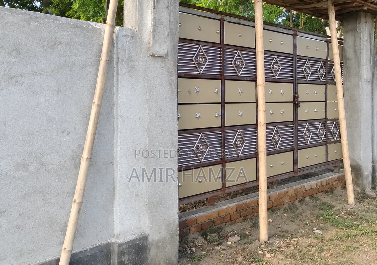 Furnished 3-bedroom House in Pabna Sadar for sale