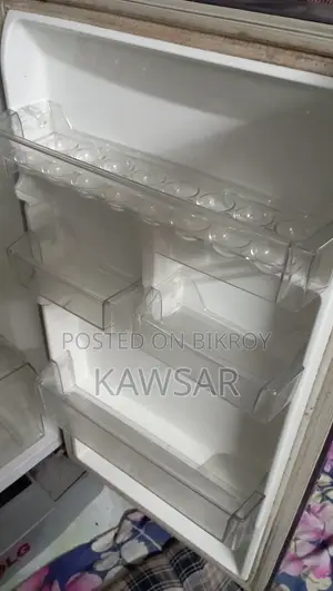 বিক্রির জন্য ফ্রিজ