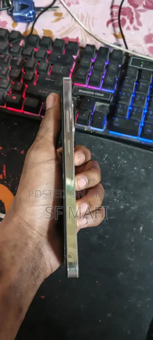 রিয়েলমি নারজো ৬০ ১২৮ জিবি কমলা