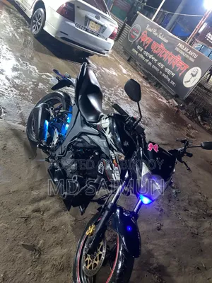 সুজুকি জিক্সার ২০২১ ব্ল্যাক