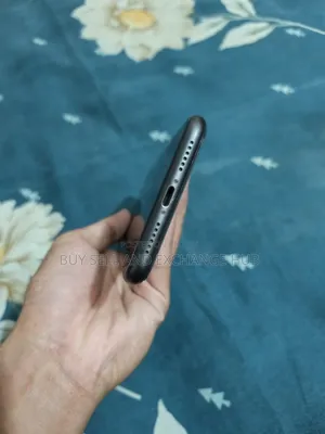 Apple iPhone 11 64 GB Black