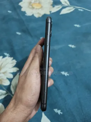 Apple iPhone 11 64 GB Black