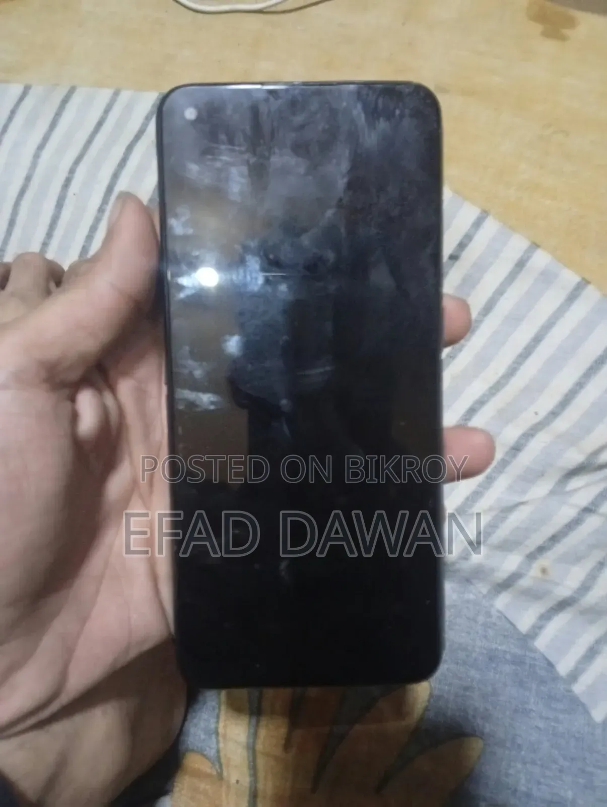 রিয়েলমি ৯ ১২৮ জিবি নীল