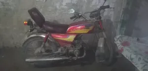 Honda 2005 Red