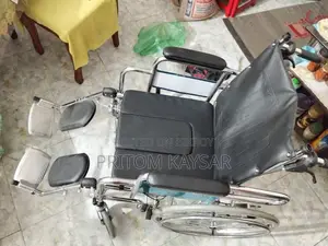 টয়লেট কমোডসহ পোর্টেবল ফোল্ডিং টাইপ মেডিকেল স্লিপিং হুইলচেয়ার
