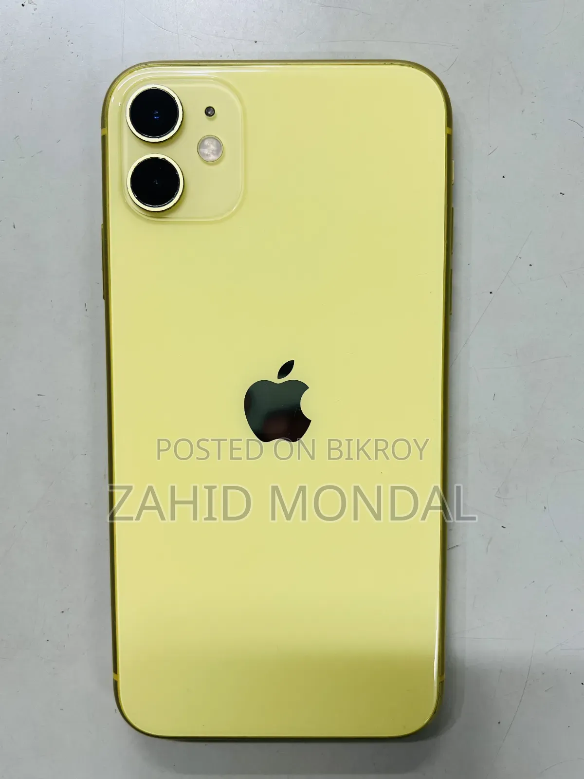 অ্যাপল আইফোন ১১ ৬৪ জিবি হলুদ