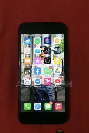 Apple iPhone 7 32 GB Black