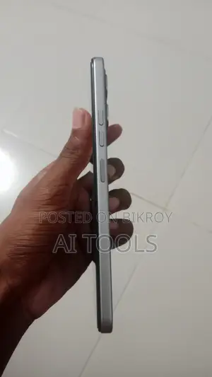 Tecno Spark 40 256 GB Silver