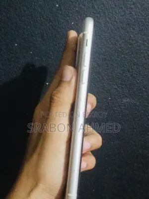 অ্যাপল আইফোন ১১ ৬৪ জিবি হোয়াইট