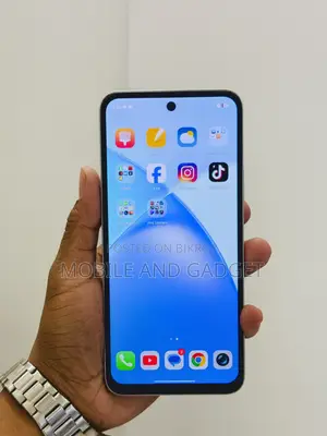 ইনফিনিক্স স্মার্ট ১০ ১২৮ জিবি হোয়াইট