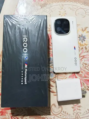 iQOO 12 512 GB White