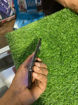 টেকনো স্পার্ক ২০ প্রো প্লাস ২৫৬ জিবি কালো