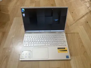 Laptop Dell 3GB Intel SSD 256GB