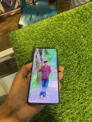 টেকনো স্পার্ক ২০ প্রো প্লাস ২৫৬ জিবি কালো