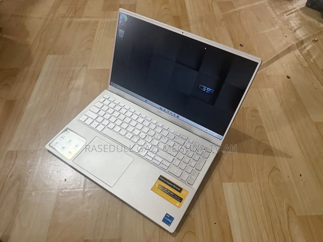 Laptop Dell 3GB Intel SSD 256GB