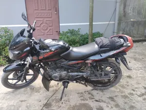বাজাজ পালসার ১৫০ ২০১৭ ব্ল্যাক