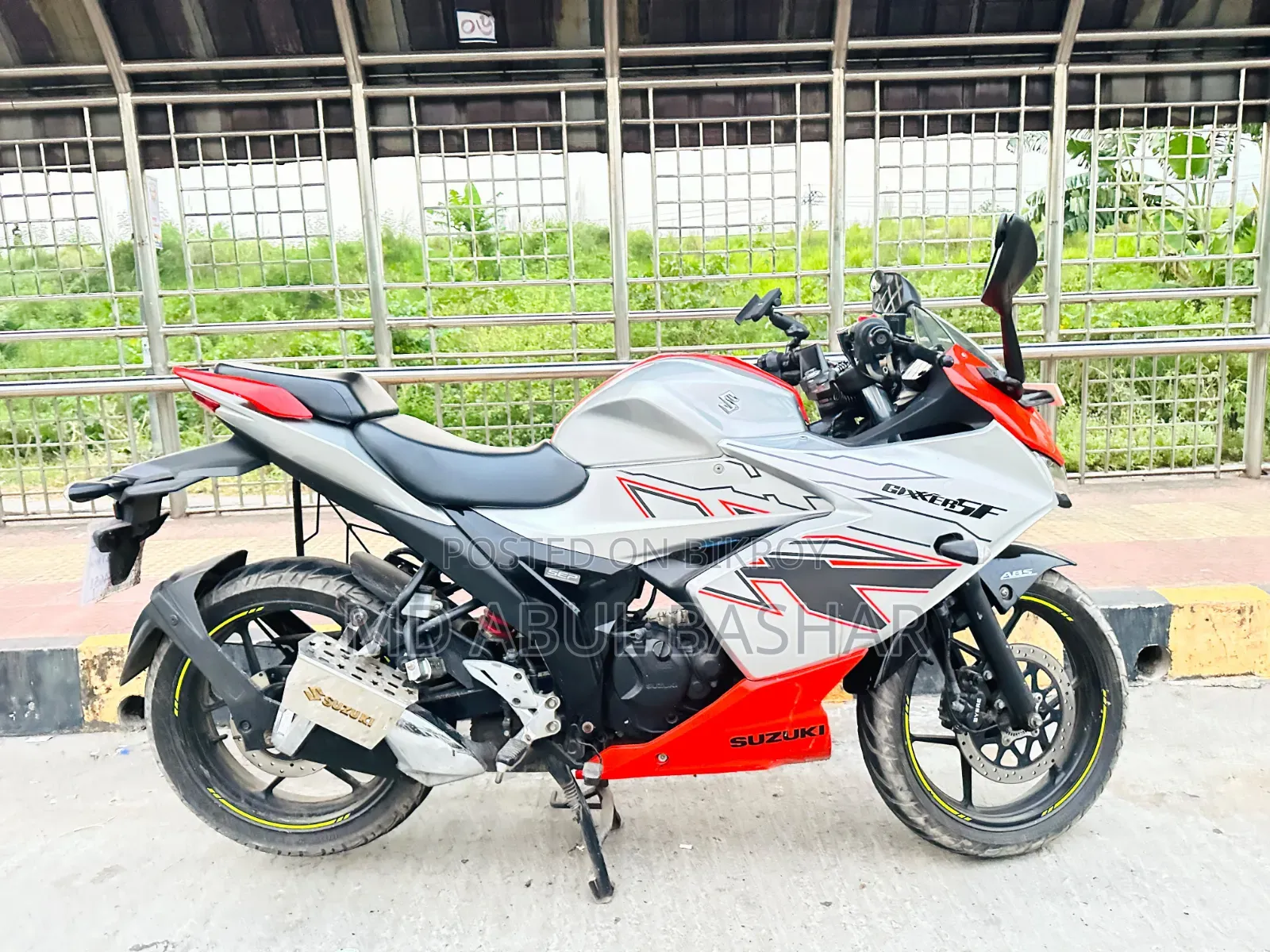 Suzuki Gixxer SF 2024 Silver