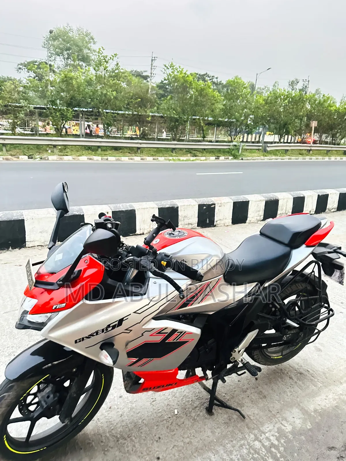 Suzuki Gixxer SF 2024 Silver