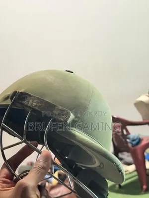 ক্রিকেট হেলমেট সেল হবে