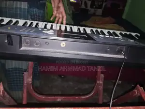 Keyboard for sale. Completely like new. Yamaha PSR - E233