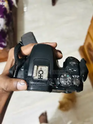 বিক্রির জন্য ক্যামেরা