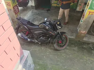 হাওজুই কেএ১৫০ ২০১৮ কালো