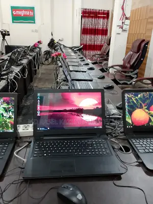 HP Laptop 8GB AMD Ryzen 512GB SSD