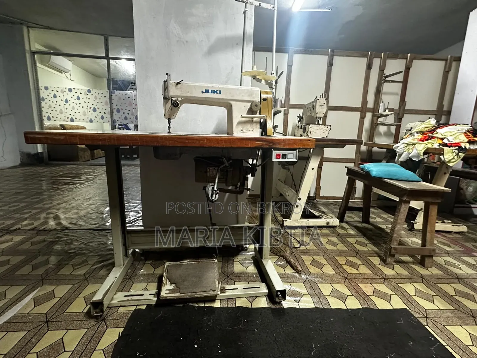 জুকি সেলাই মেশিন