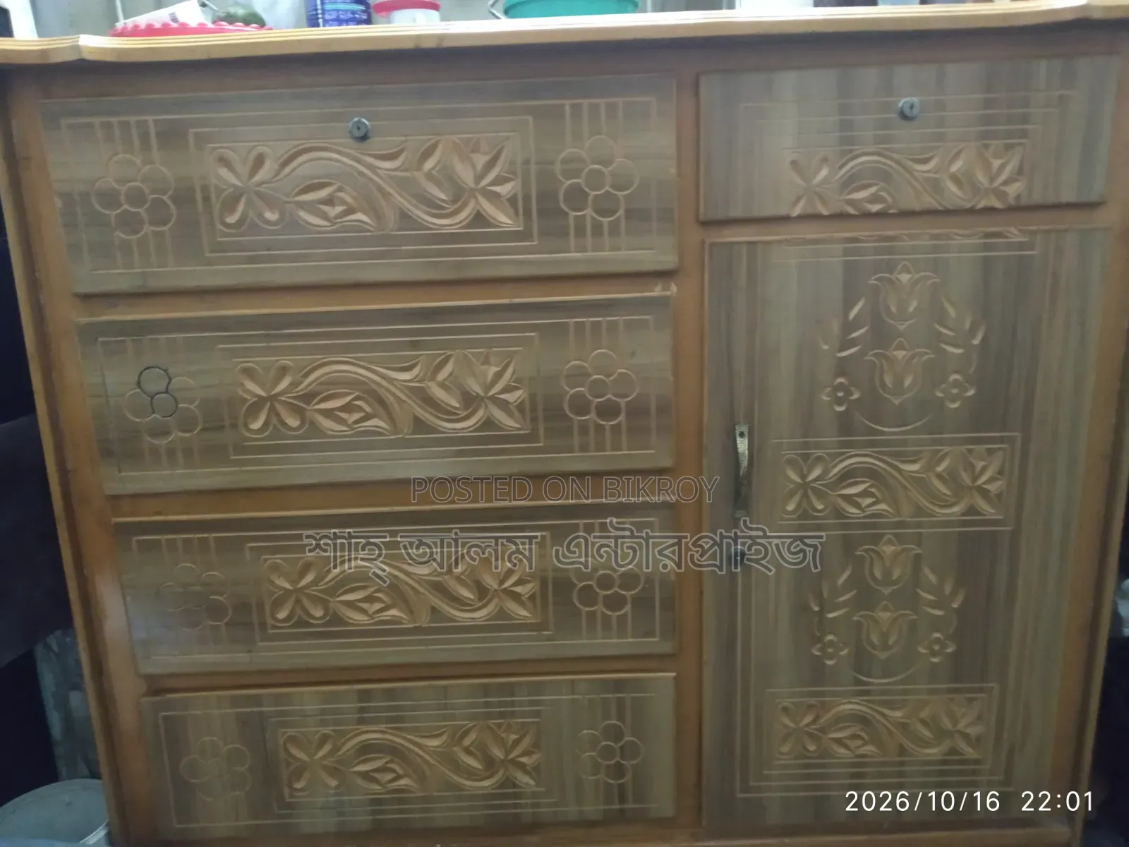 কাঠের ওয়ারড্রব বিক্রি করা হবে