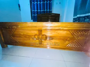 ইমারজেন্সি, একটি খাট বিক্রি হবে, কালকেই কিনেছি।