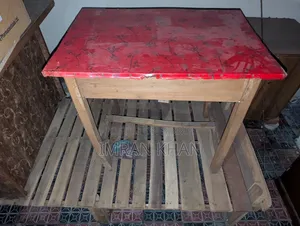 খাট ও টেবিল