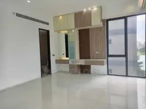 Luxurious Lake View(POOL/GYM) Facilities Flat Rent In GULSHA