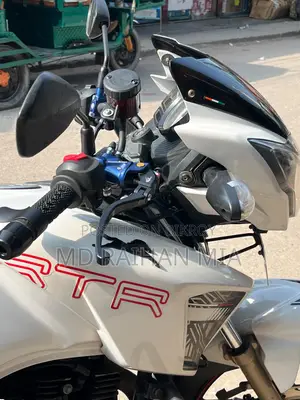 TVS Apache RTR 160 2V 2018 White